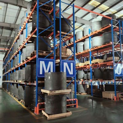 Customized Pallet Racking Supermarket Shelves  For Space Saving Storage